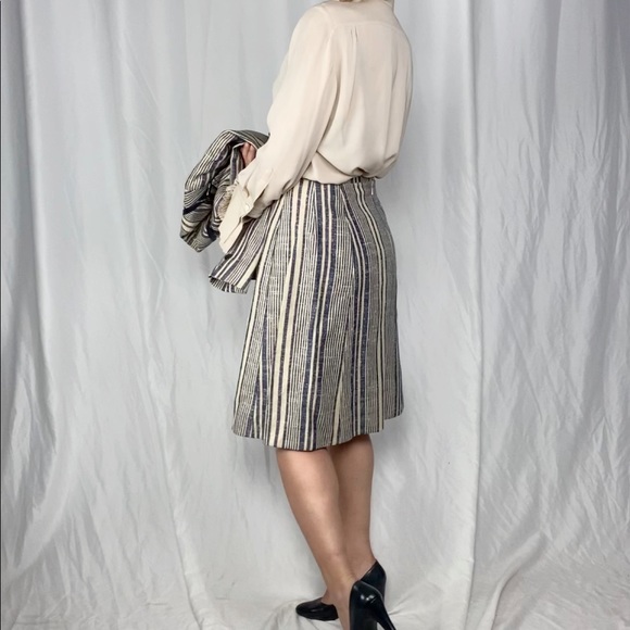 Vintage 70’s Linen Suit by Baccarat Fabric Woven in France. - Picture 5 of 14